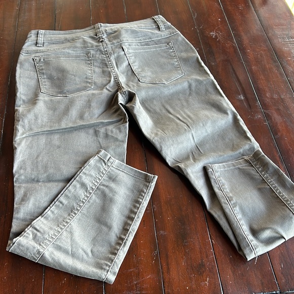 Prana Carlotta Crop, brand new! - Picture 5 of 7